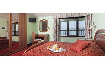 Италия Hotel Peschiera del Garda, Екстериор